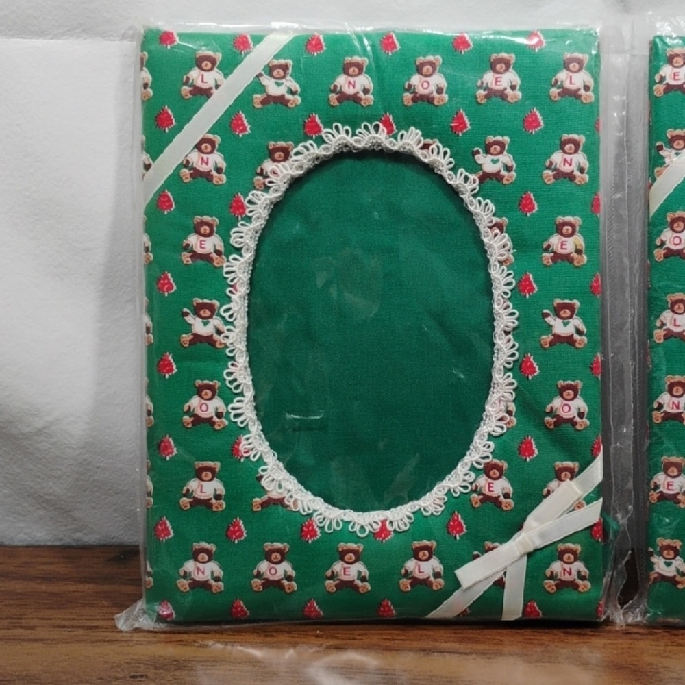 Festive Green Photo Frame with Lace Trim